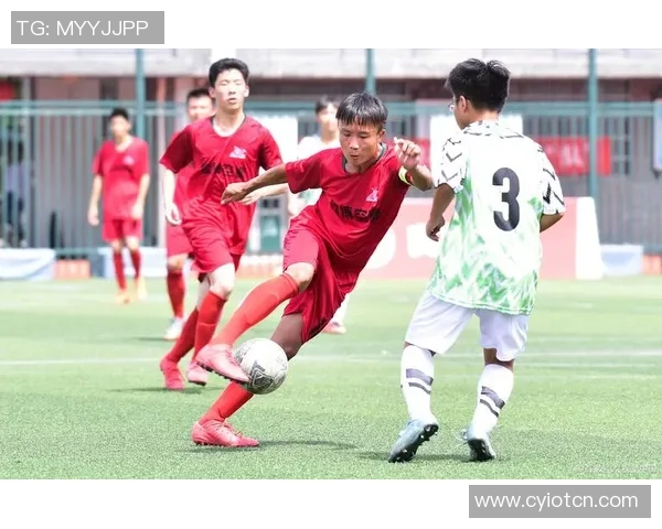 上海足球队的奋斗历程与冠军赛荣耀背后的故事揭秘 上海足球队的奋斗历程与冠军赛荣耀背后的故事揭秘