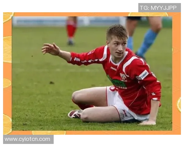 八号球员的传奇之路足球明星背后的故事与荣耀 八号球员的传奇之路足球明星背后的故事与荣耀