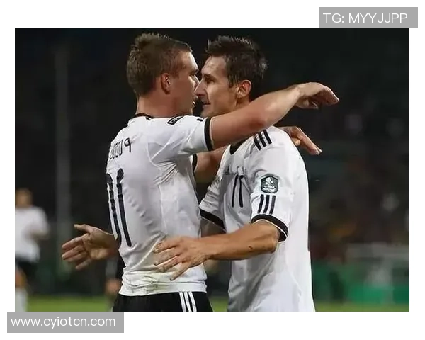 波兰足球明星的崛起与辉煌历程探秘