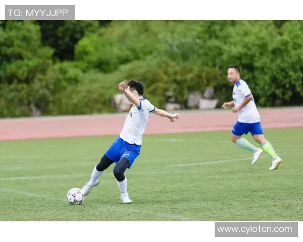 当前足球比赛动态分析及未来赛事展望与球员表现评估