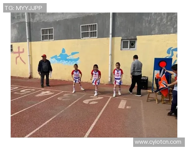 莉莉足球：小女孩的梦想与成长之路在绿茵场上的闪耀瞬间