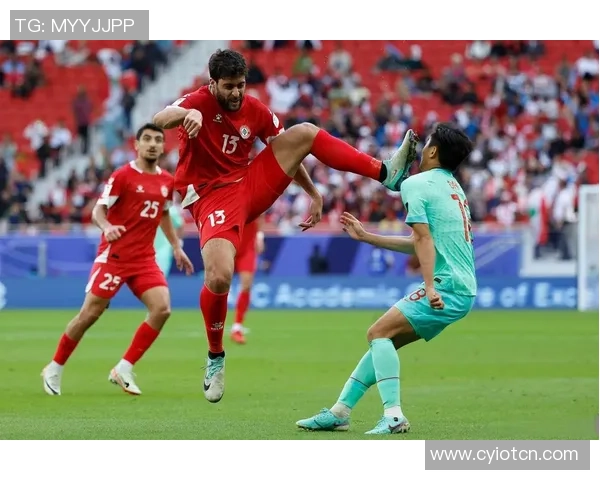 足球越位规则解析与争议探讨如何影响比赛结果与裁判判罚 足球越位规则解析与争议探讨如何影响比赛结果与裁判判罚