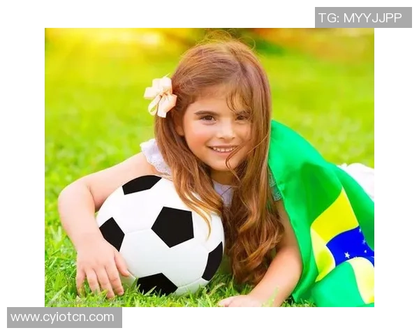 足球抱喂奶的奇妙结合让运动与亲情在场上交融